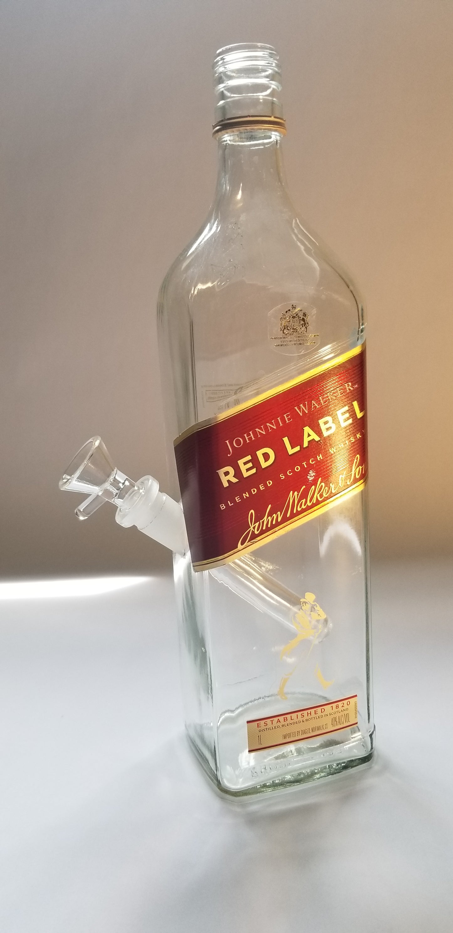 RED LABEL WHISKY BONG