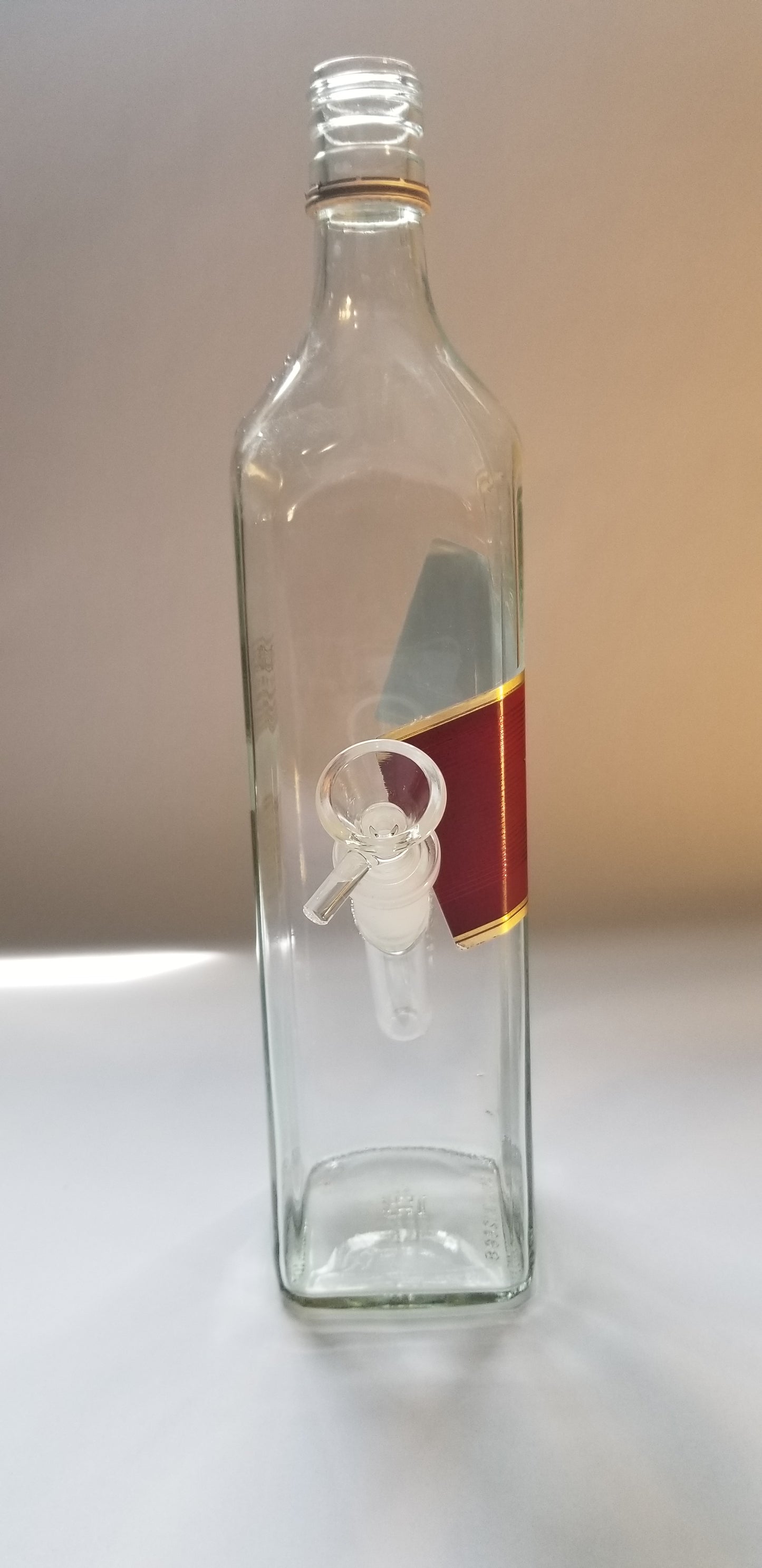 RED LABEL WHISKY BONG