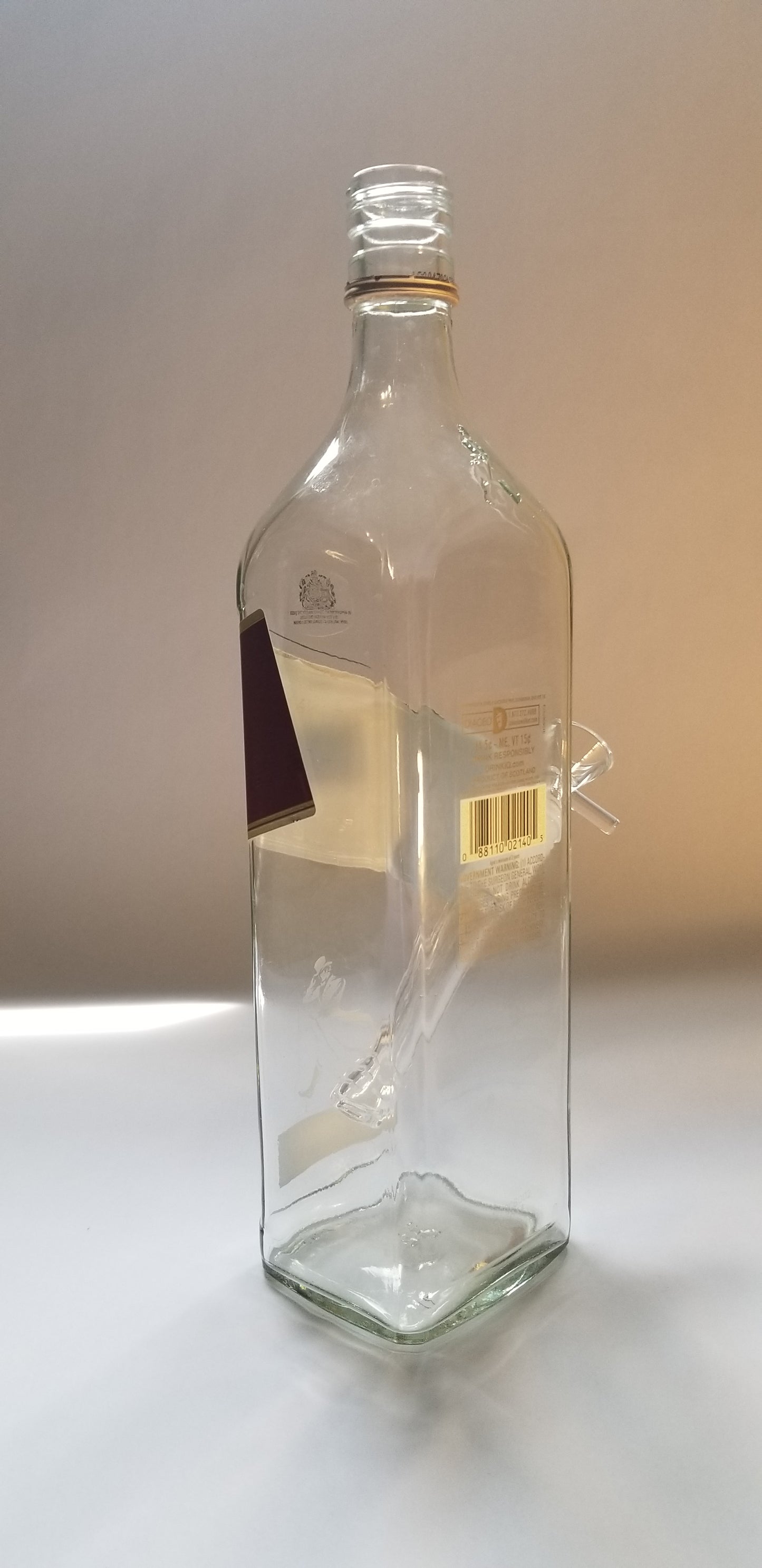 RED LABEL WHISKY BONG