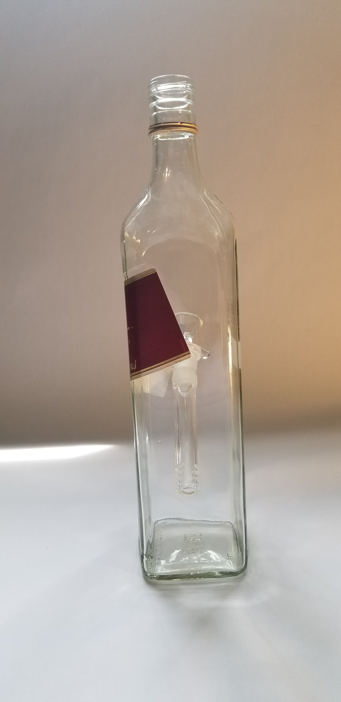 RED LABEL WHISKY BONG