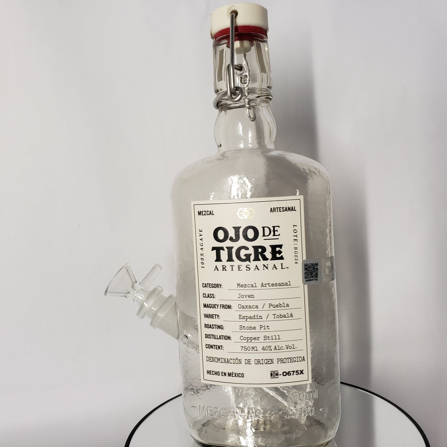 Ojo de Tigre Mezcal Bong