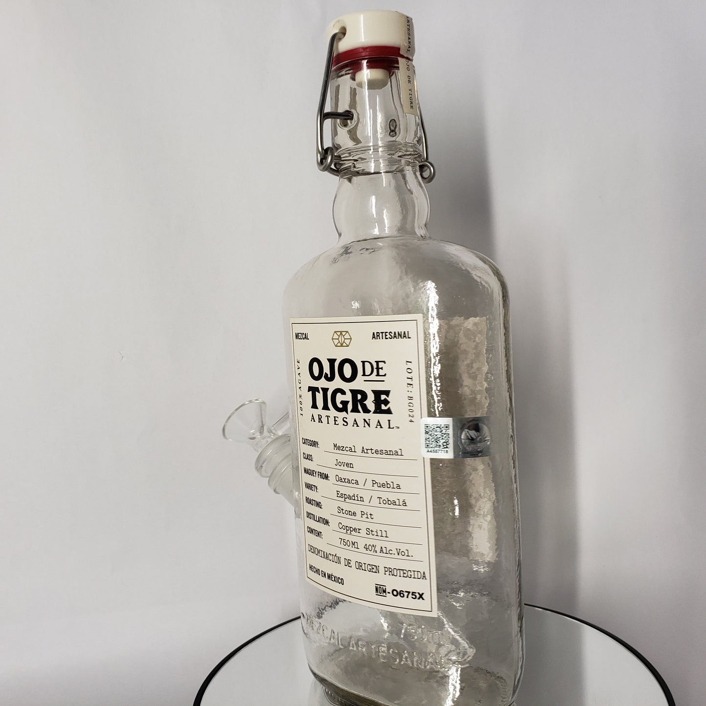 Ojo de Tigre Mezcal Bong