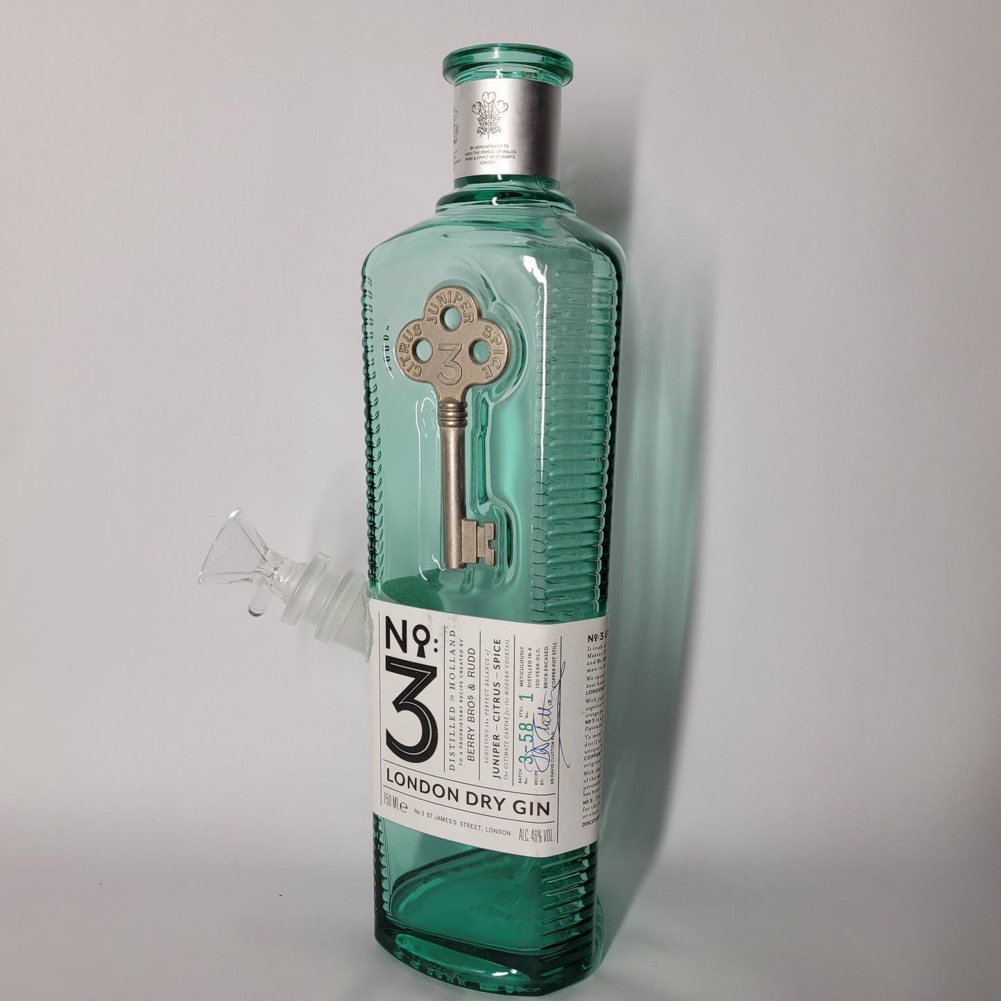 No.3 London Dry Gin Bong