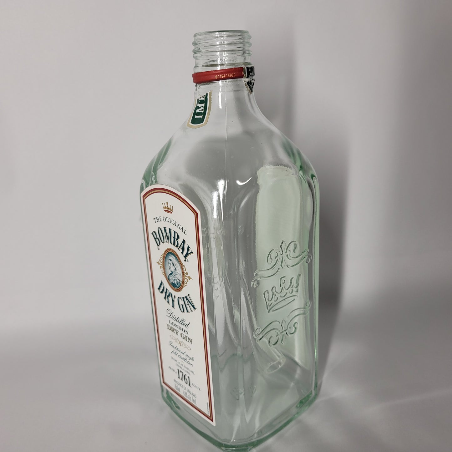 Bombay Dry Gin Bong