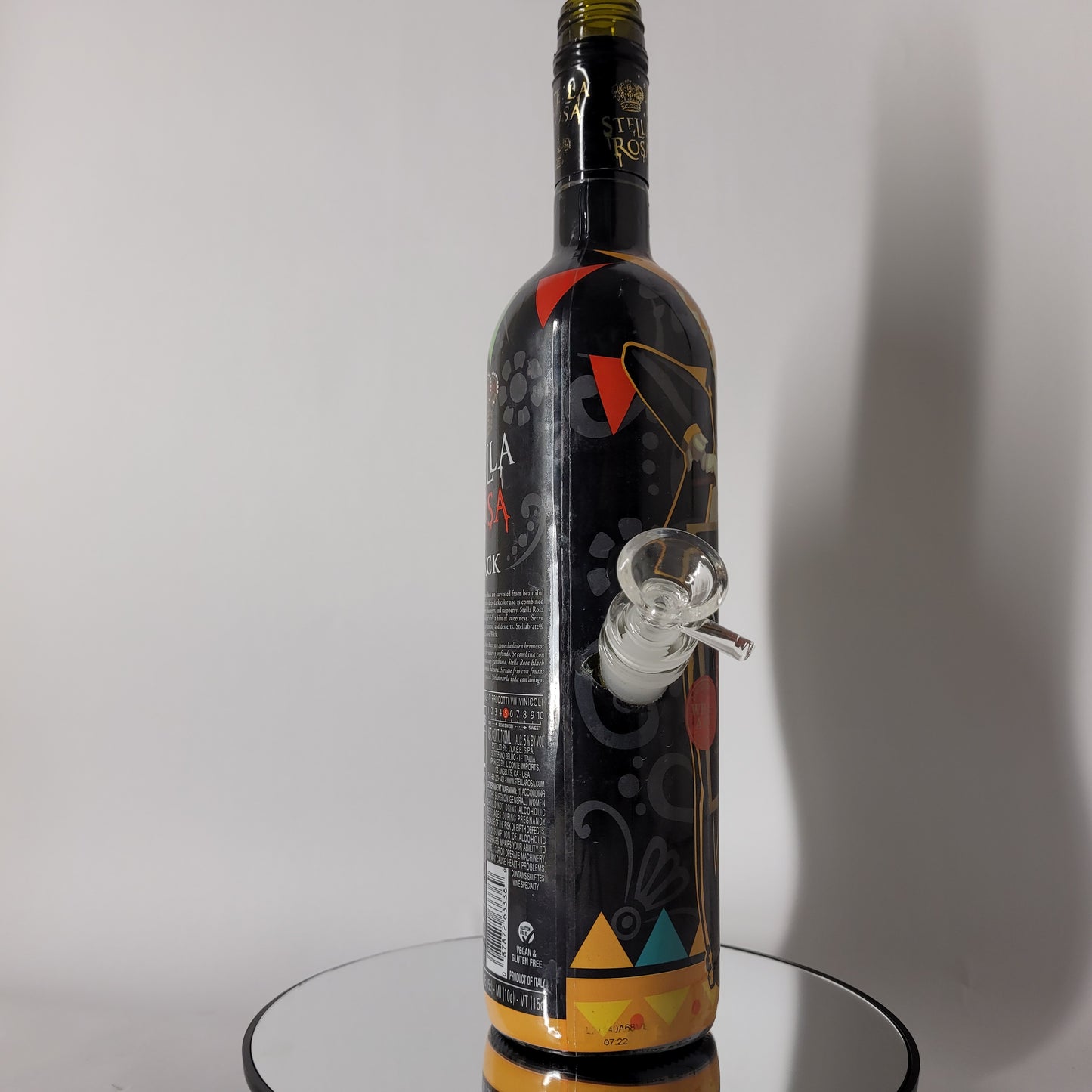 Stella Rosa Black (Limited Edition Wrap Art Collection) Bong