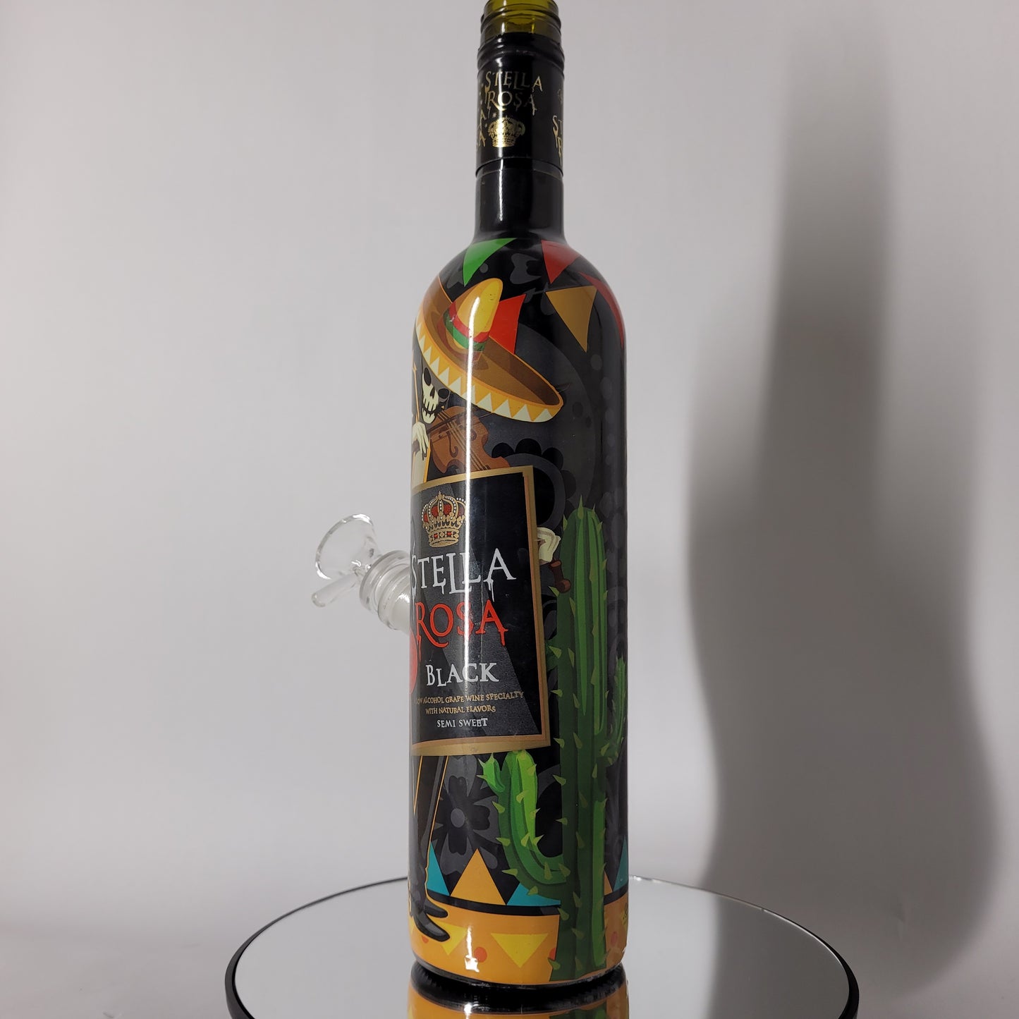 Stella Rosa Black (Limited Edition Wrap Art Collection) Bong