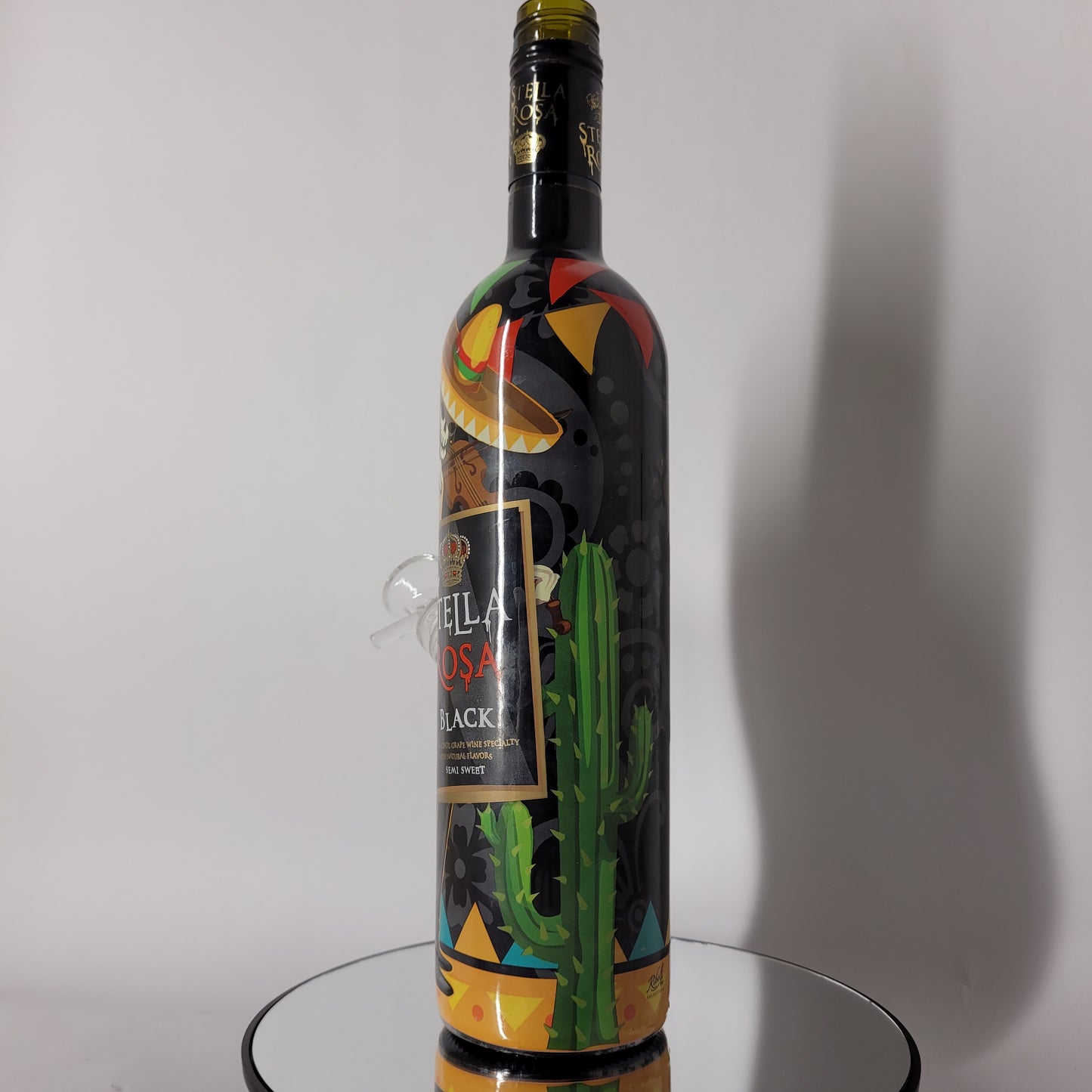 Stella Rosa Black (Limited Edition Wrap Art Collection) Bong