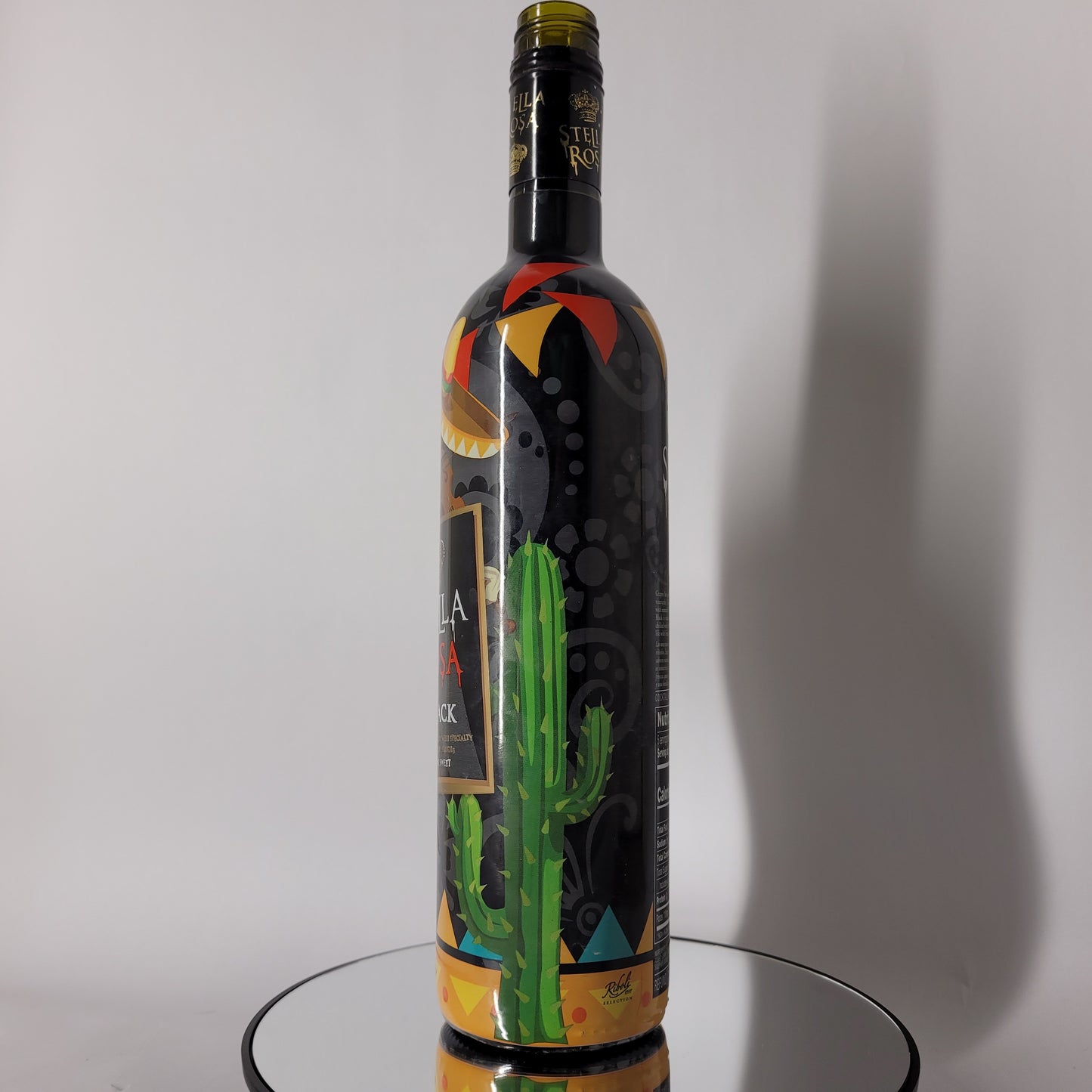 Stella Rosa Black (Limited Edition Wrap Art Collection) Bong