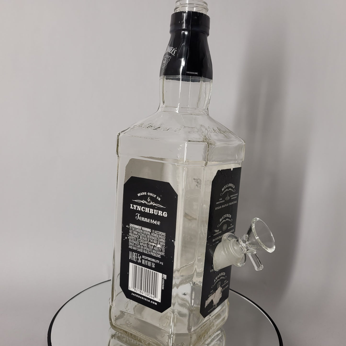 Jak Danels Tennessee Whiskey Bong.