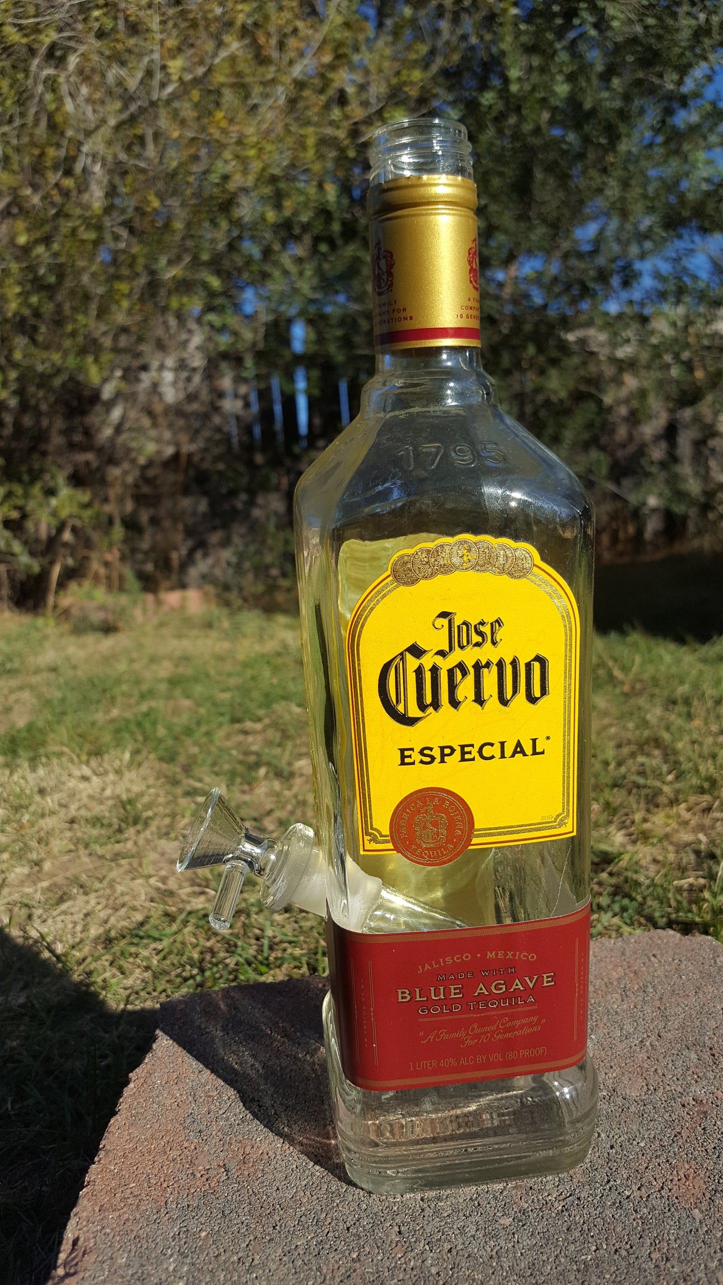 JOSE CUERVO ESPECIAL BONG