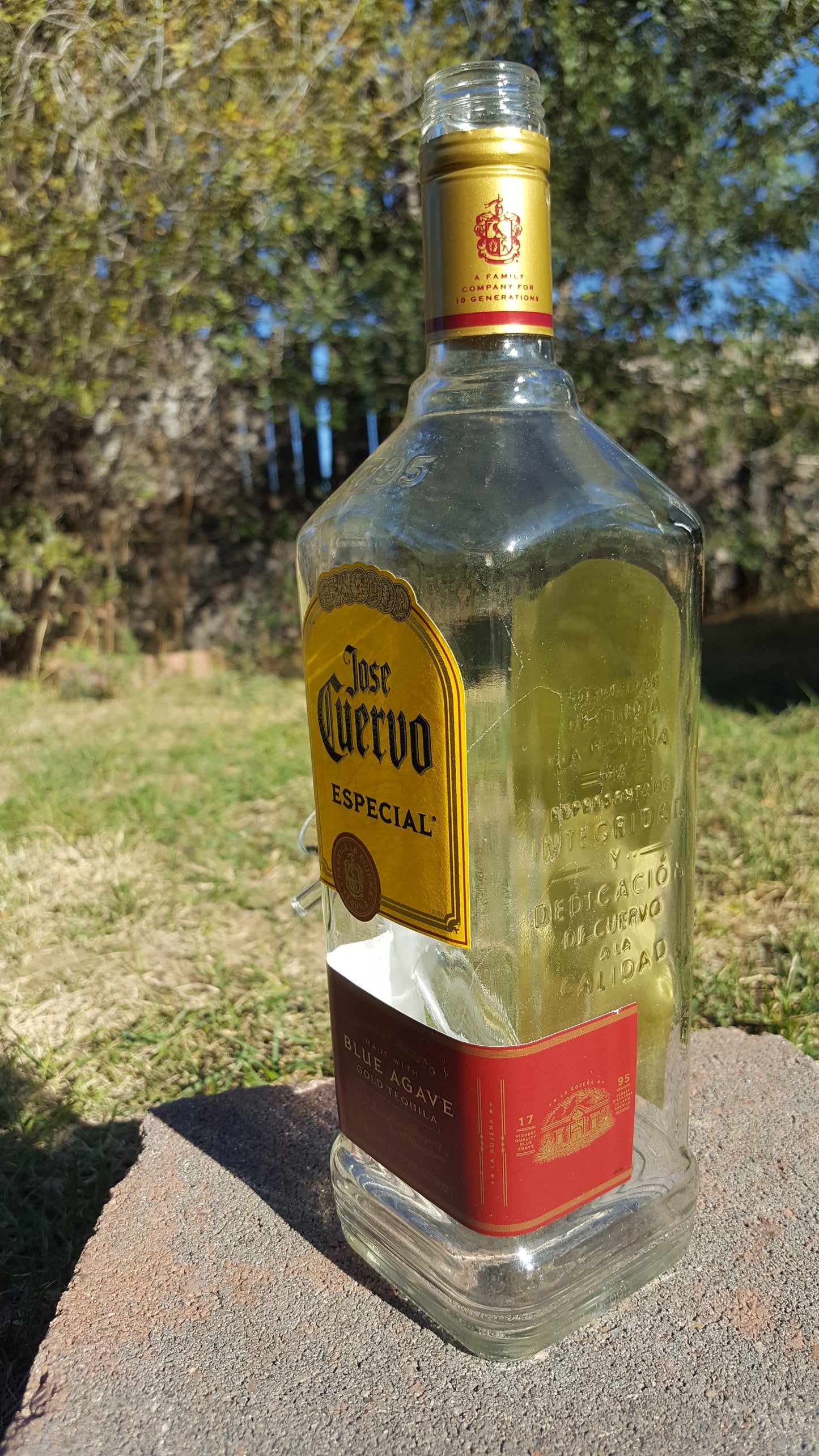 JOSE CUERVO ESPECIAL BONG