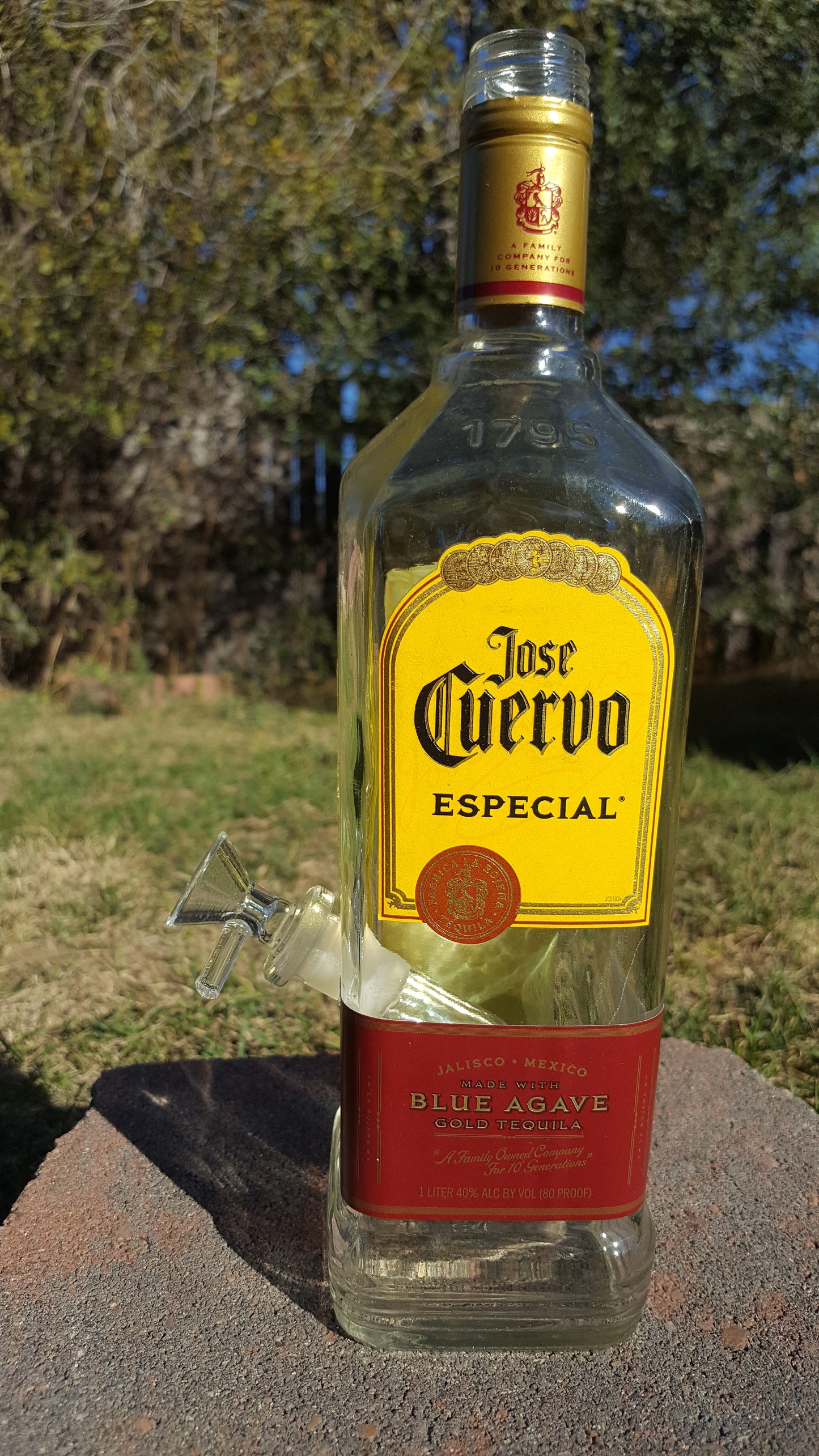 JOSE CUERVO ESPECIAL BONG