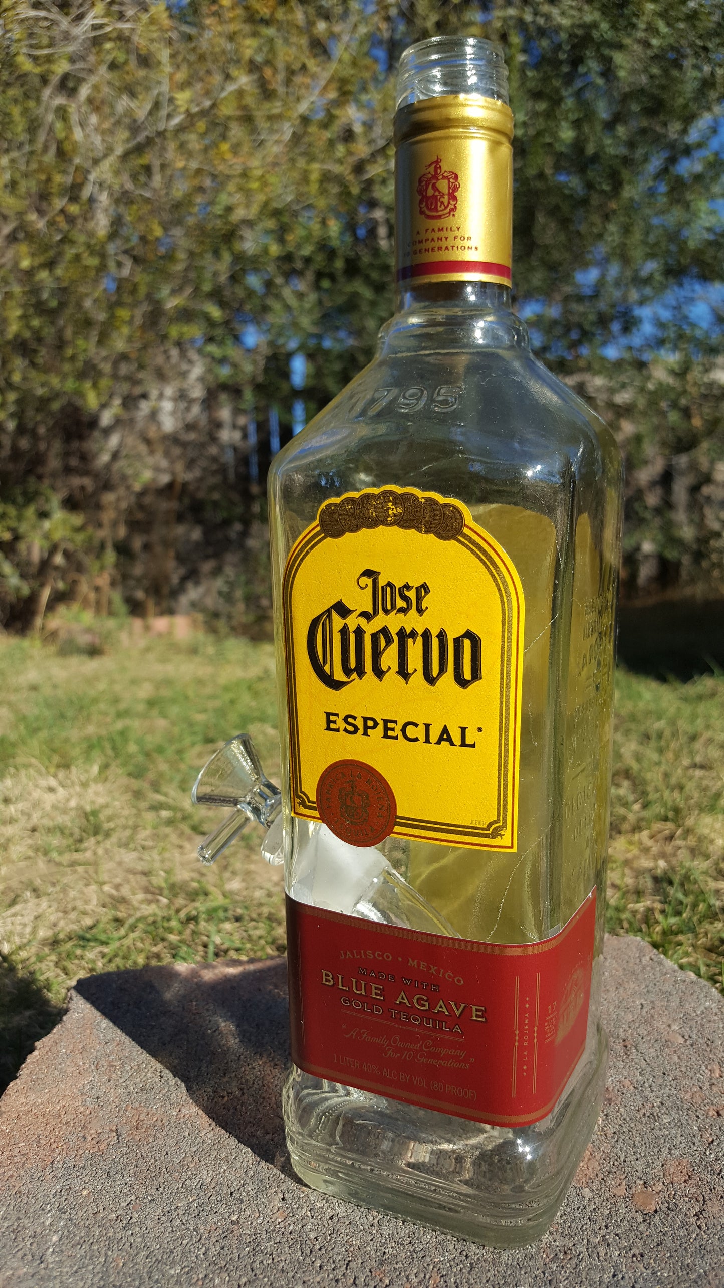 JOSE CUERVO ESPECIAL BONG