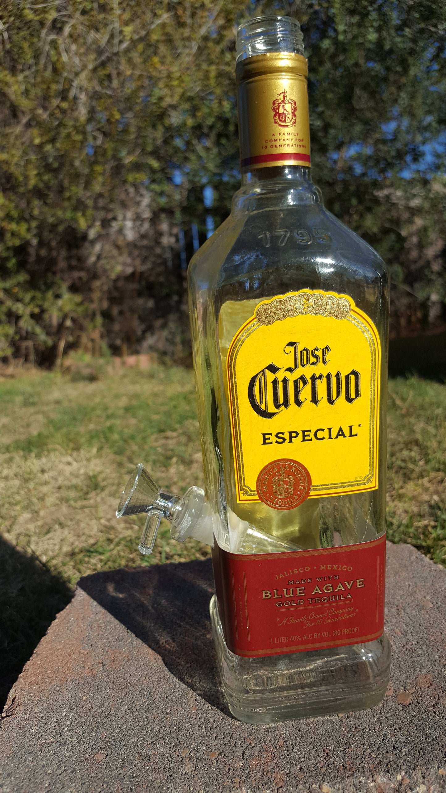 JOSE CUERVO ESPECIAL BONG