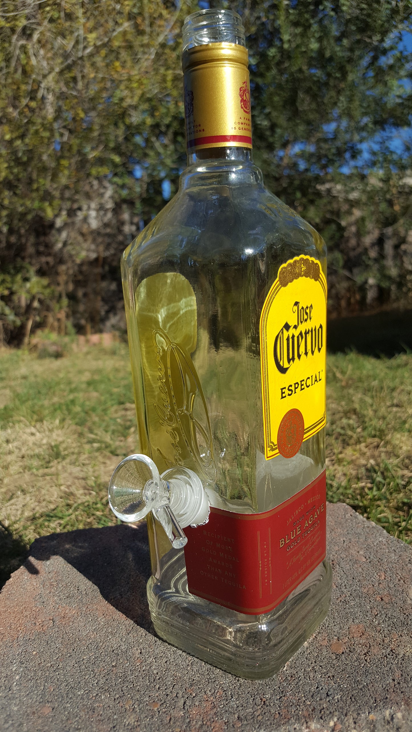 JOSE CUERVO ESPECIAL BONG