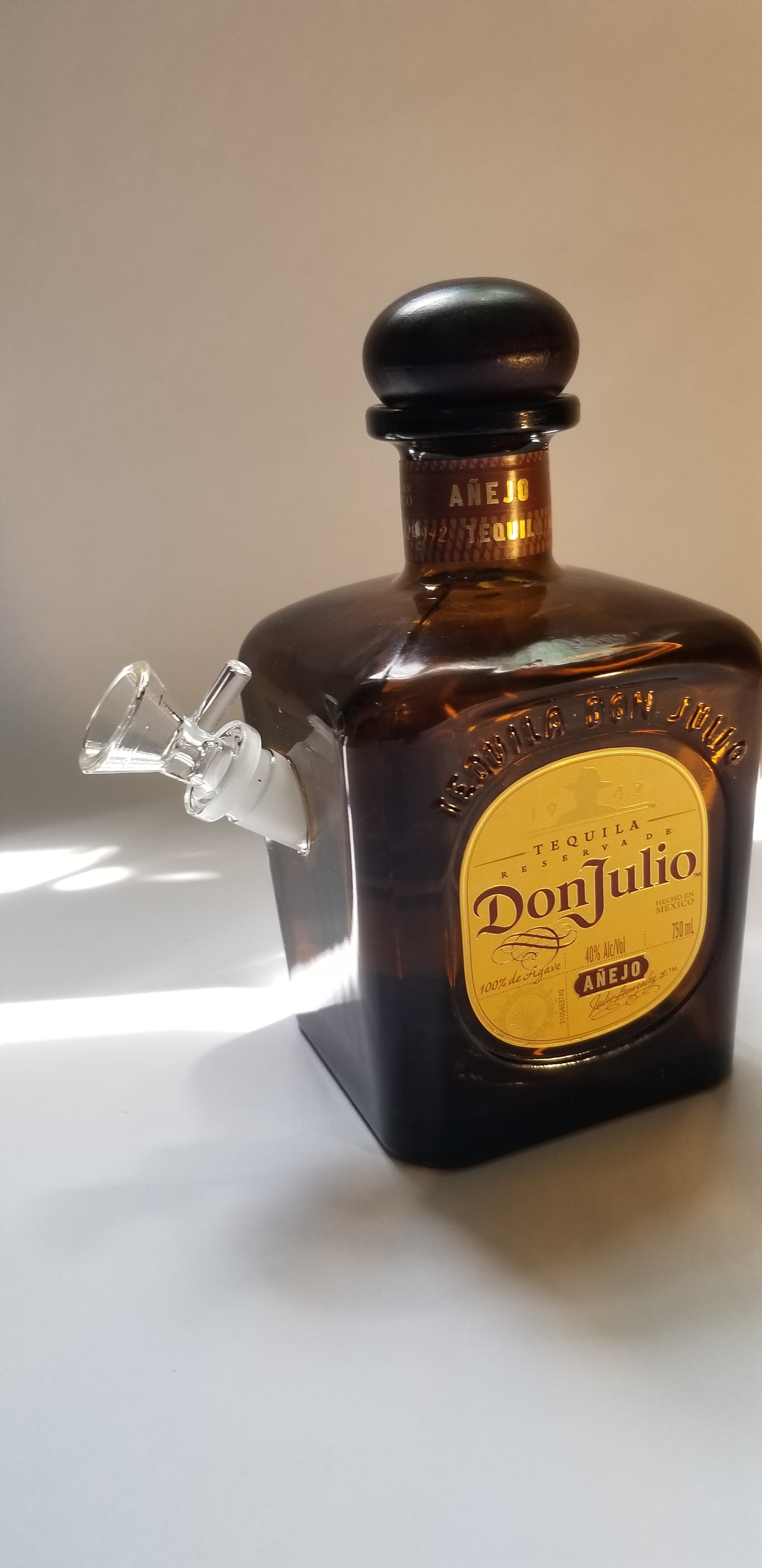 DON JULIO AÑEJO TEQUILA BONG