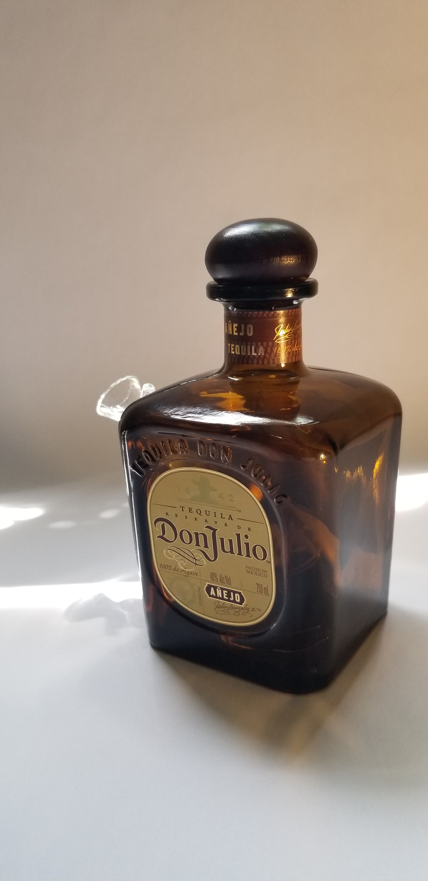 DON JULIO AÑEJO TEQUILA BONG