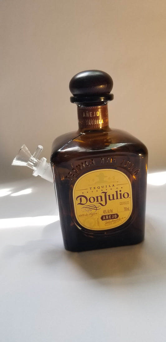 DON JULIO AÑEJO TEQUILA BONG