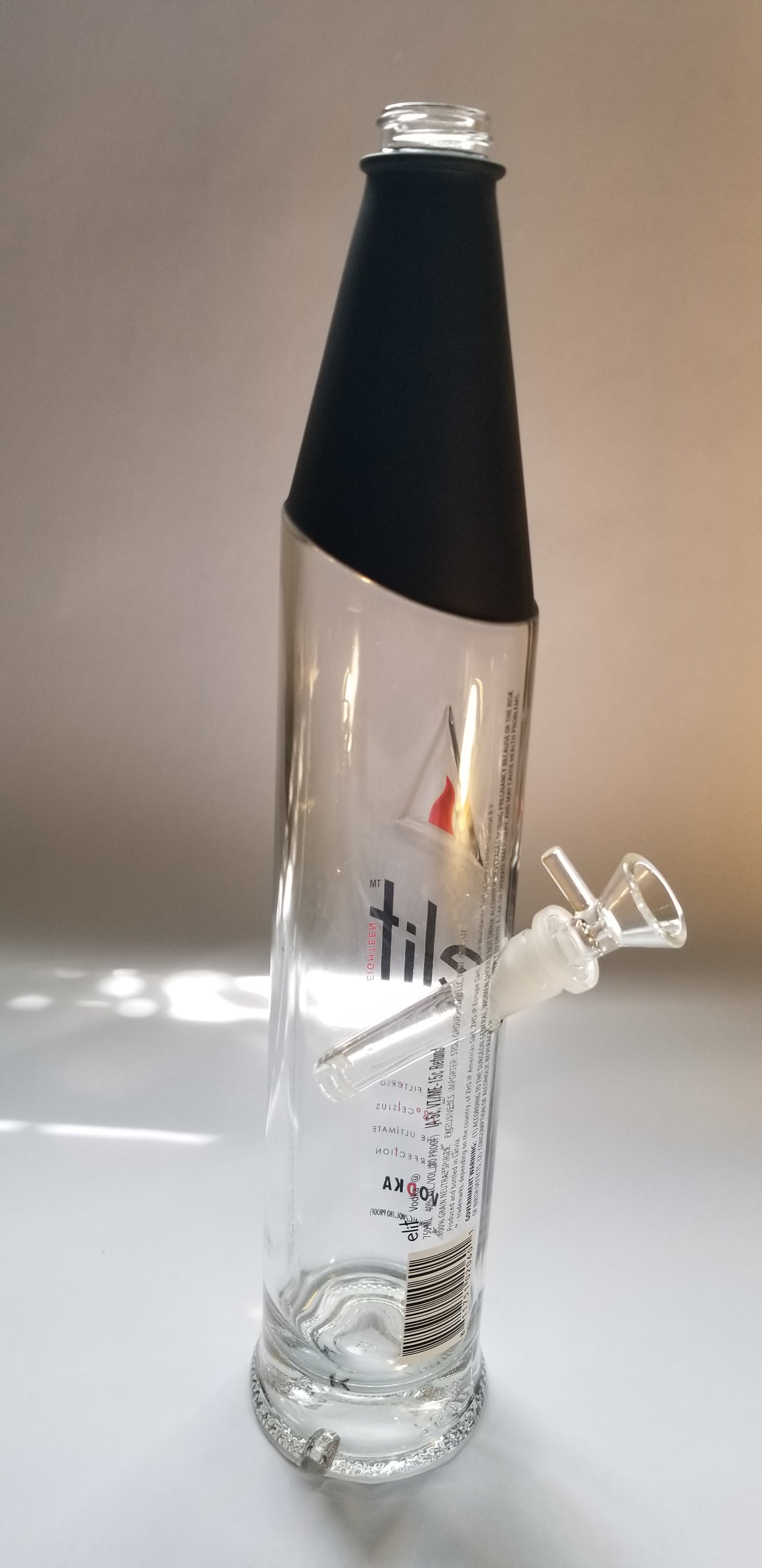 STOLICHNAYA ELIT EIGHTEEN VODKA BONG