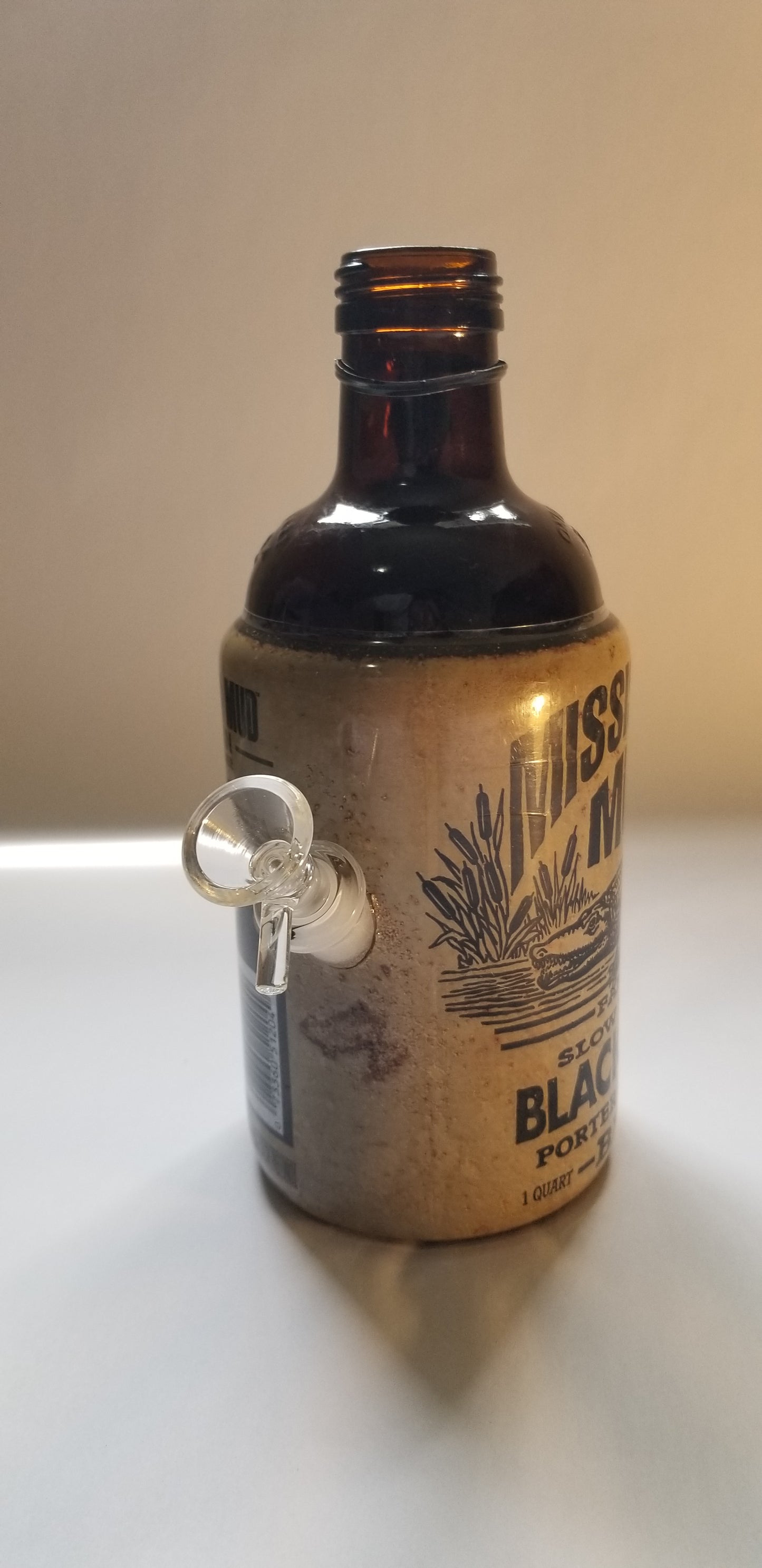 MISSISSIPPI MUD BEER BONG