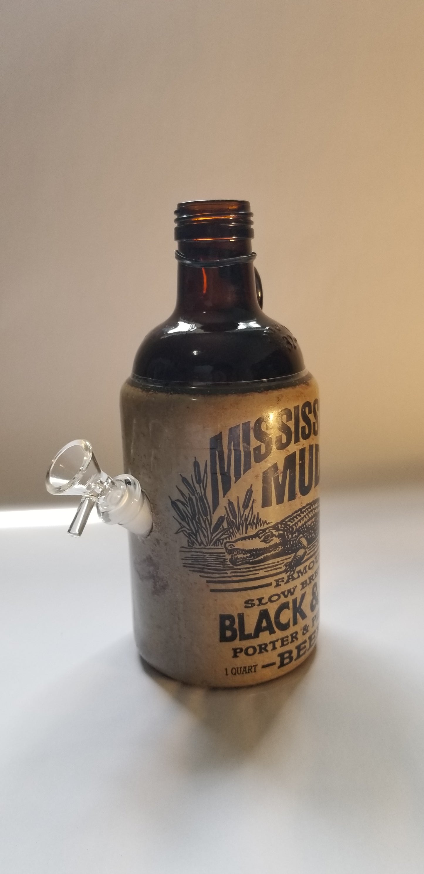 MISSISSIPPI MUD BEER BONG