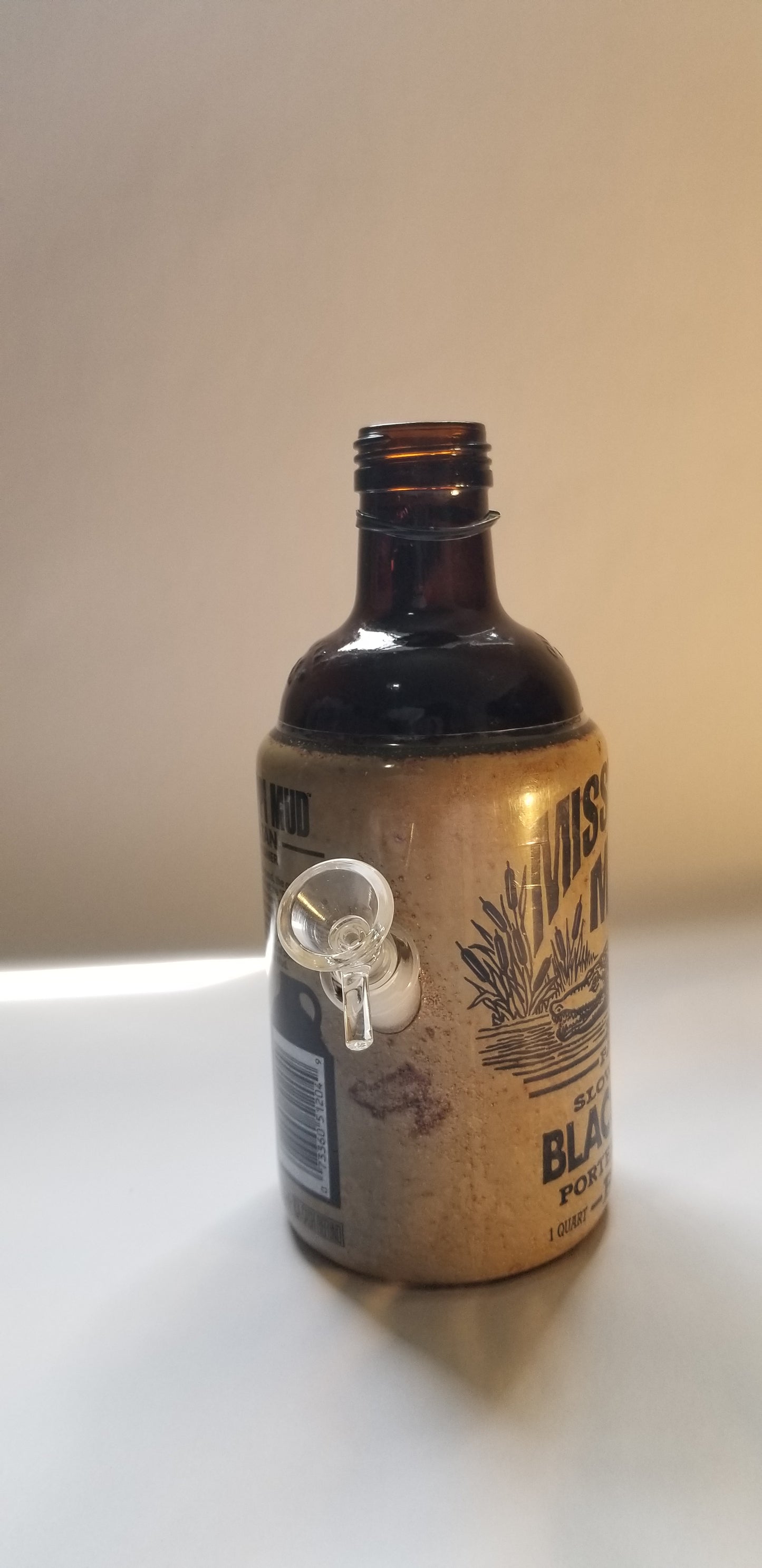 MISSISSIPPI MUD BEER BONG