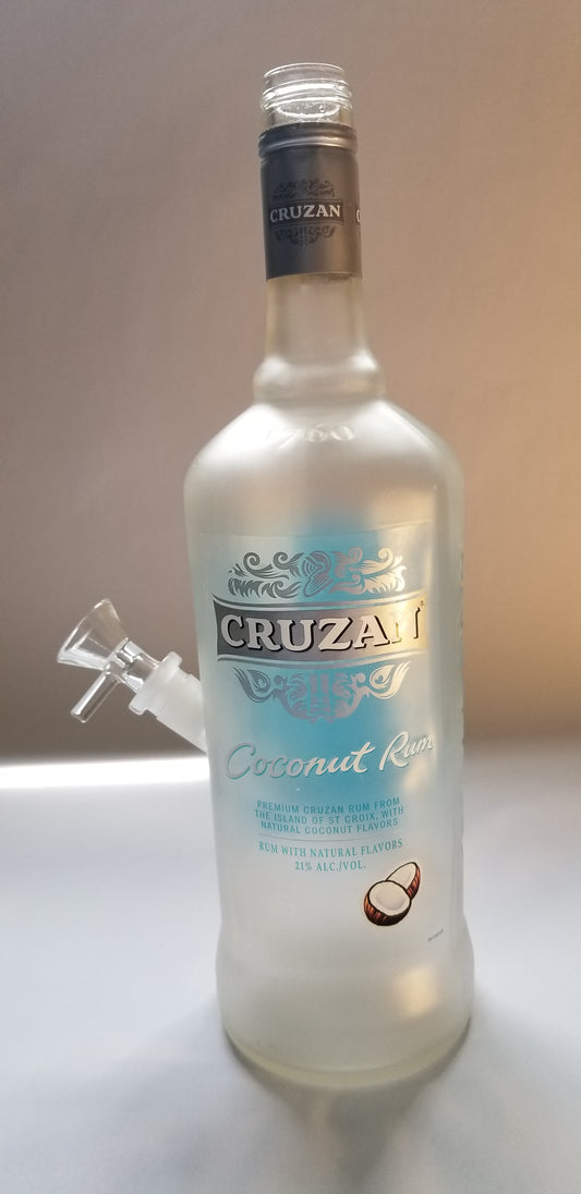 CRUZAN COCONUT RUM BONG