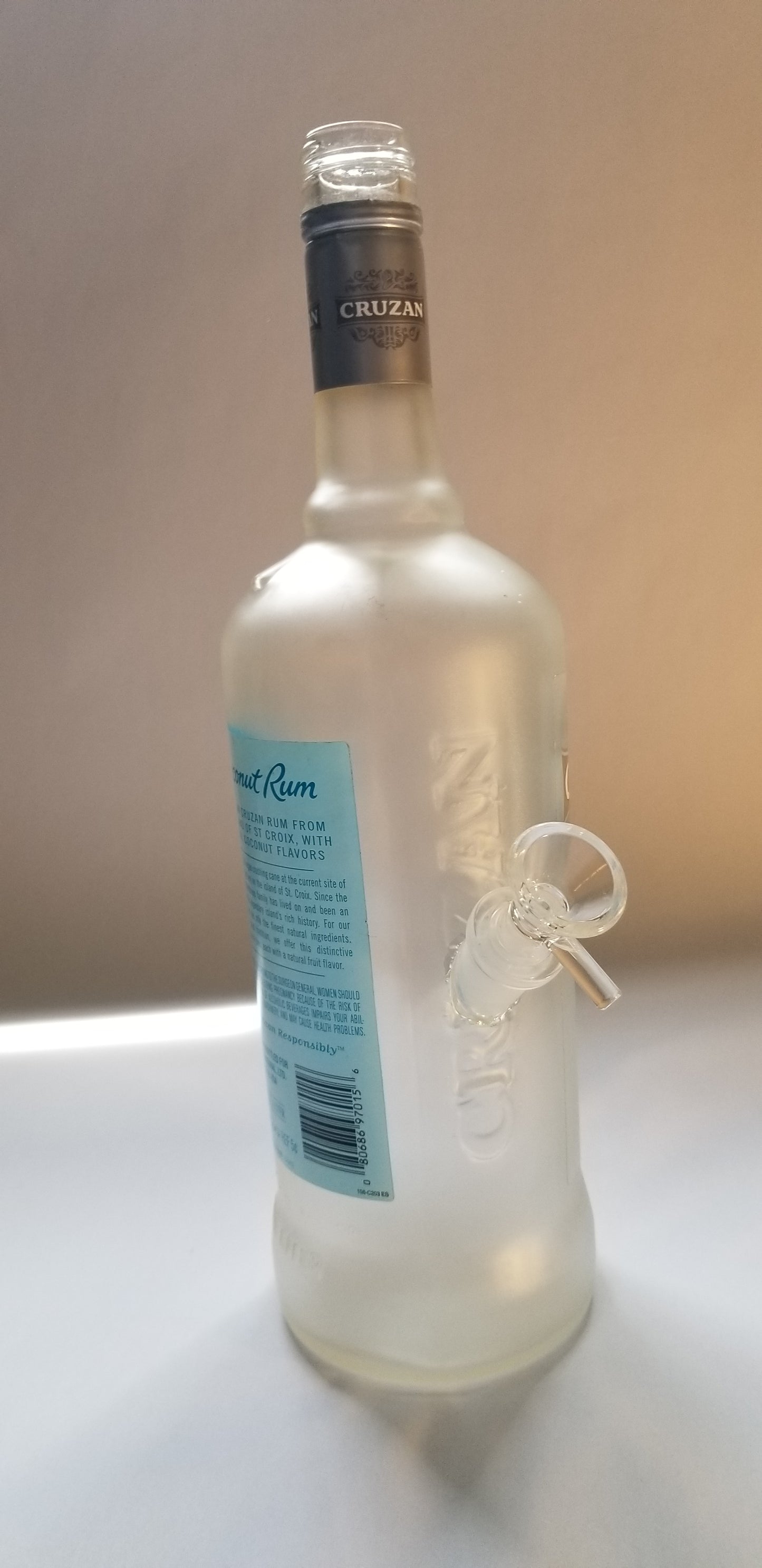 CRUZAN COCONUT RUM BONG