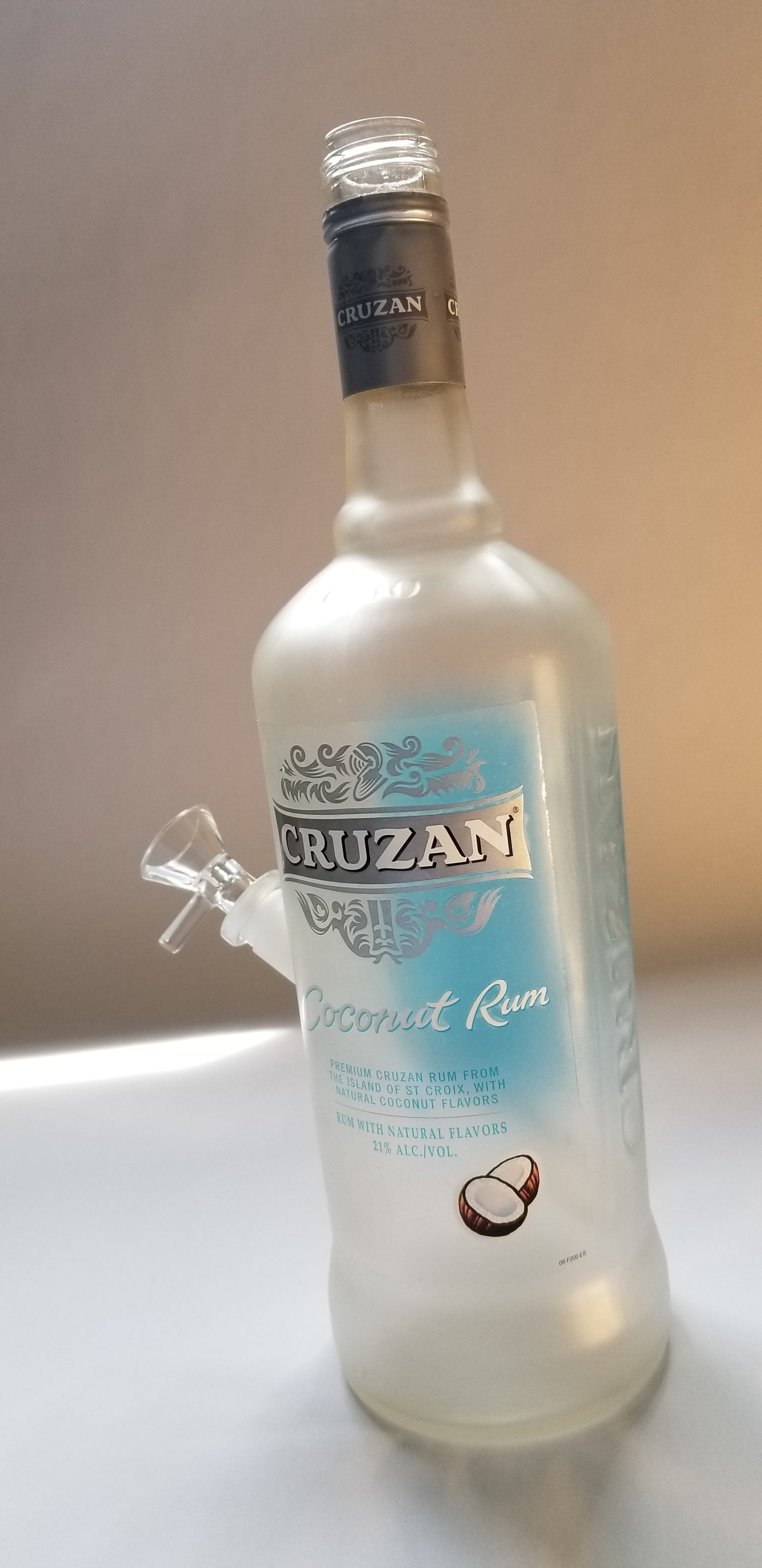 CRUZAN COCONUT RUM BONG