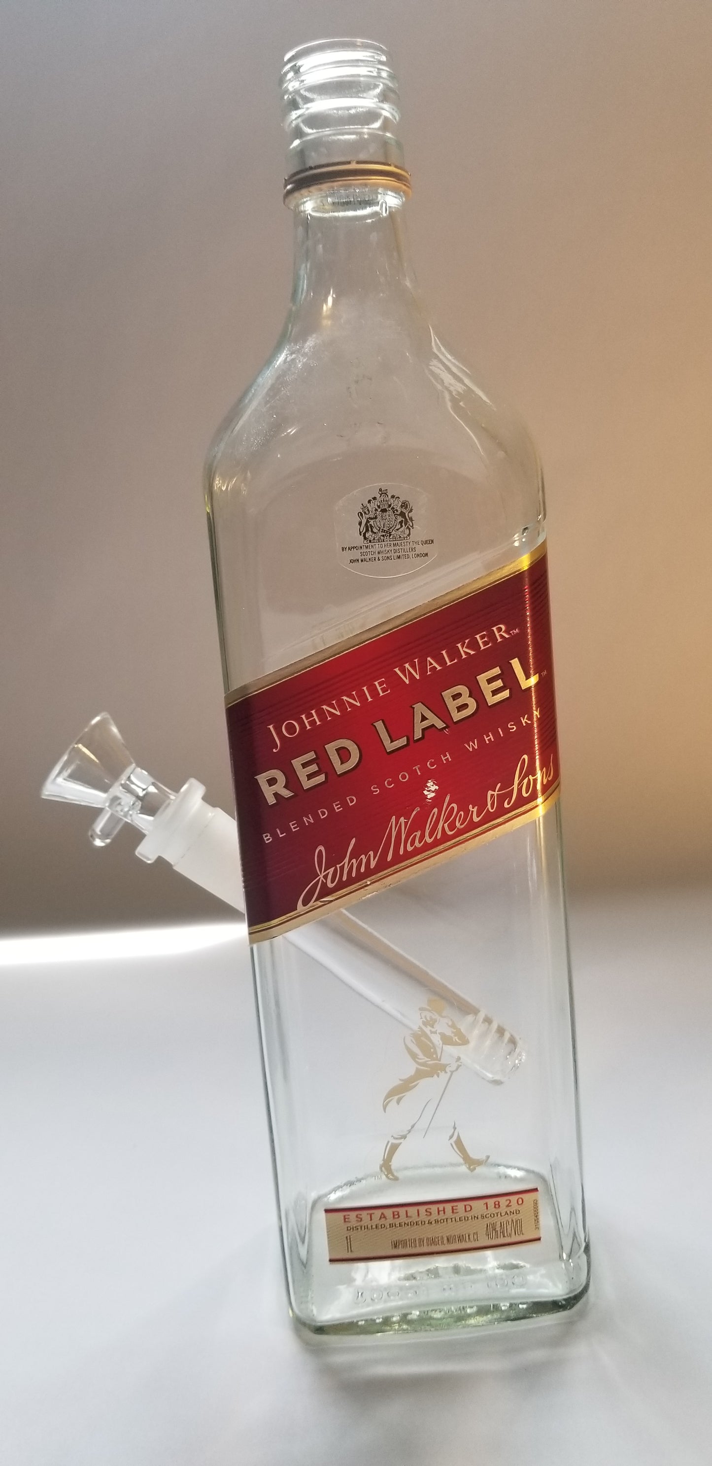 RED LABEL  WHISKY BONG