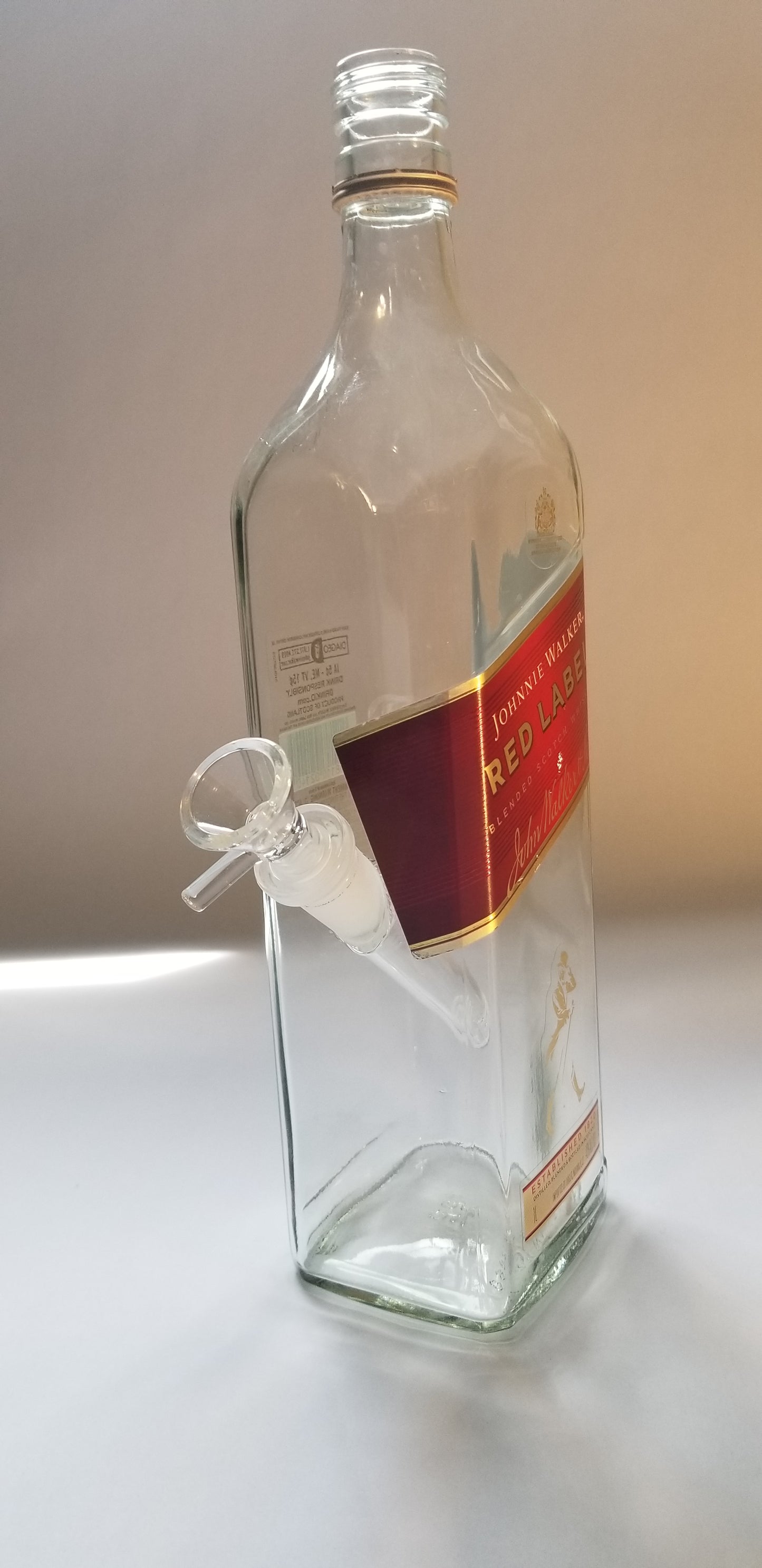 RED LABEL  WHISKY BONG