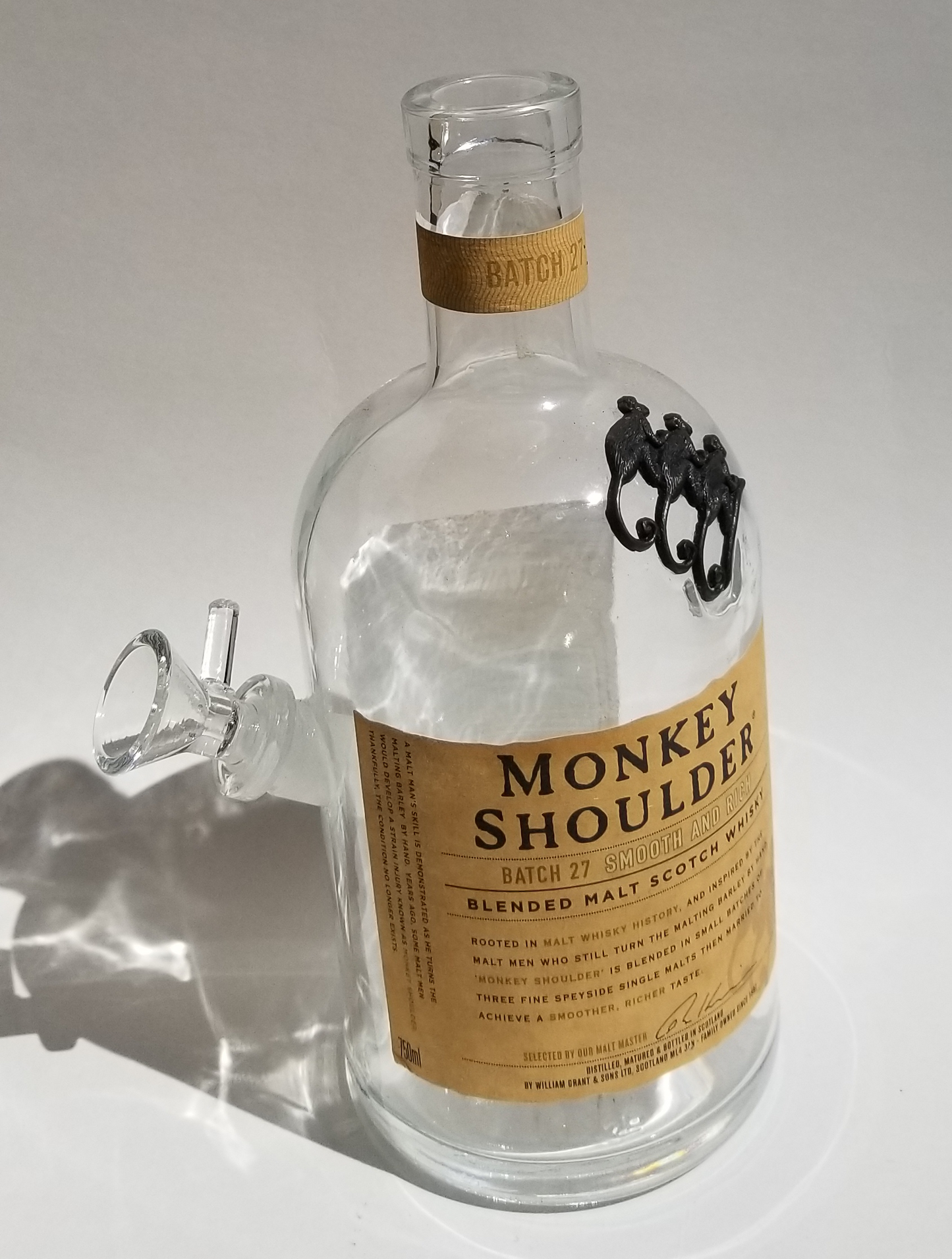 MONKEY SHOULDER BONG